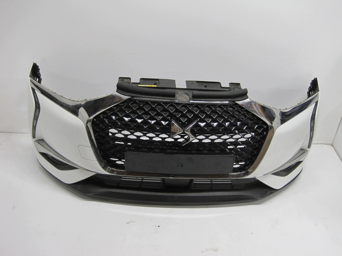 front bumper CITROEN DS3 CROSSBACK 19r