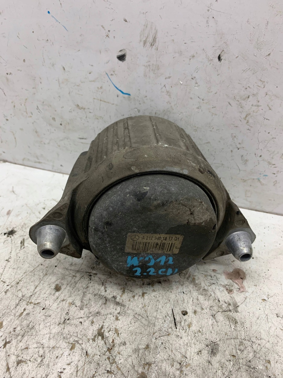 engine mount A2122401917 MERCEDES W212 (2009-2012) 2.2 CDI