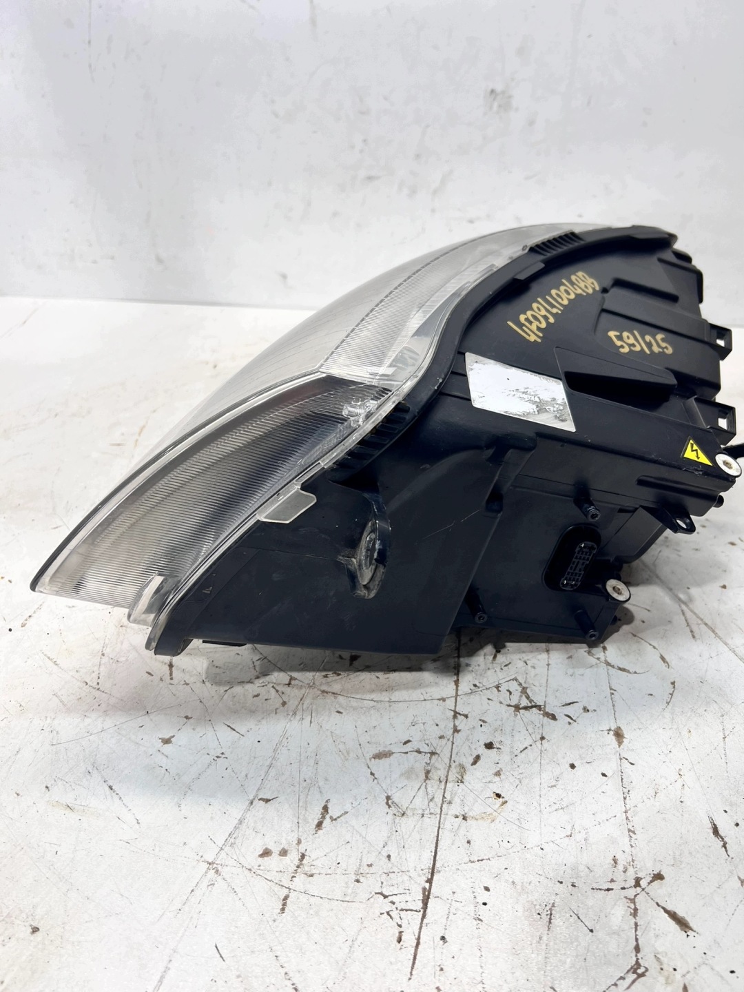 REFLEKTOR right AUDI A6 C6 4F0941004BB XENON positioning 59/25