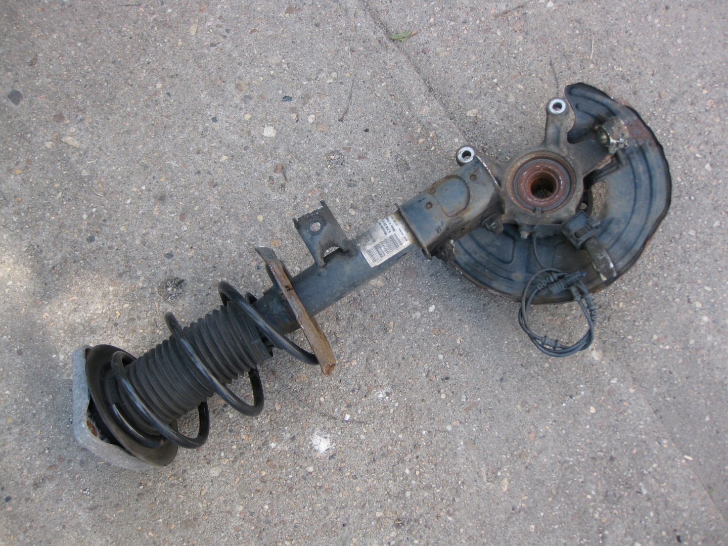 MERCEDES B-KLASA W246 McPherson left front A2463209113
