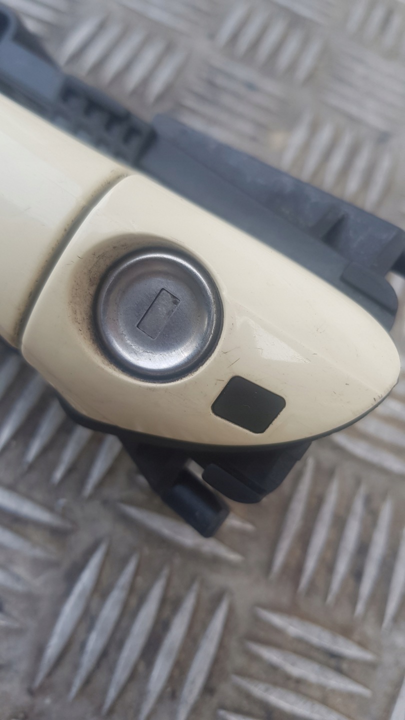 MERCEDES W211 handle left lock cylinder front