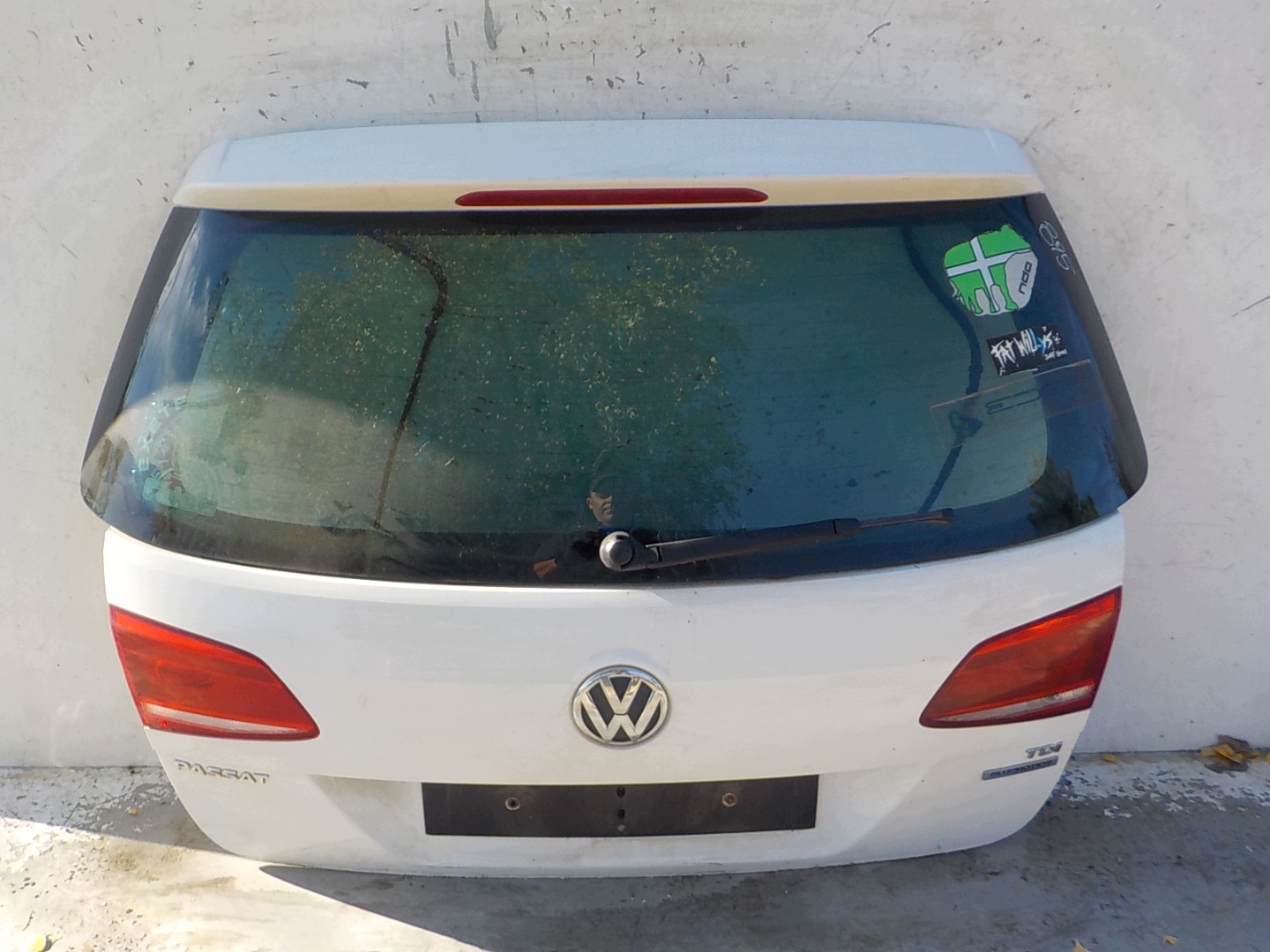 895 VOLKSWAGEN PASSAT B7 KOMBI boot door rear