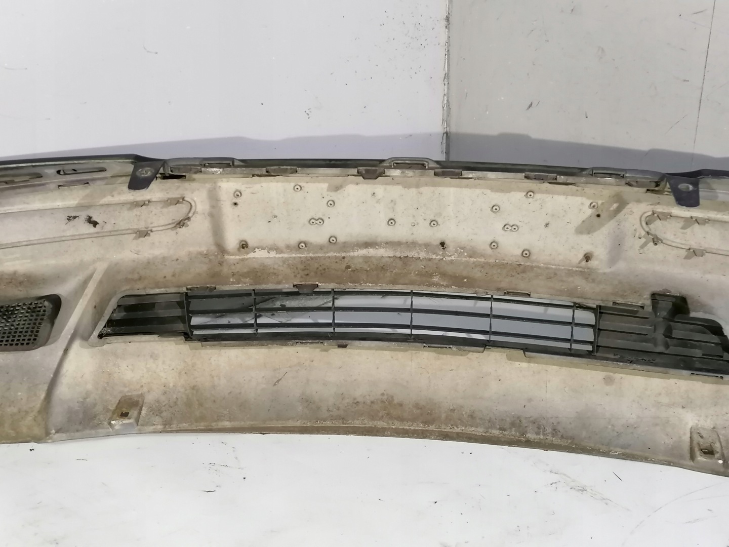 Mercedes W414 Vaneo nárazník předek přední 4513