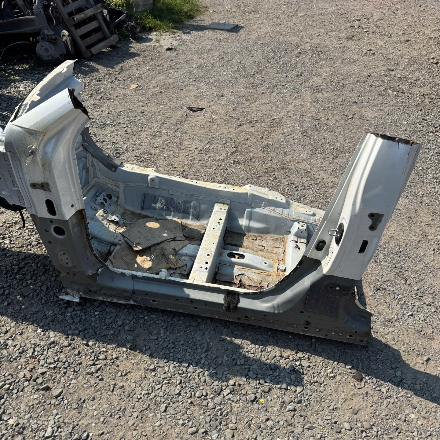 quarter front left LEXUS UX 250H HYBRID
