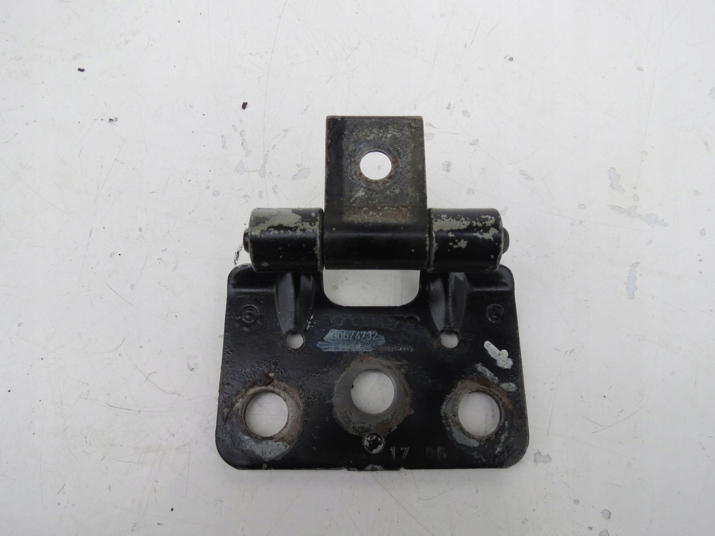 hinges bonnet boot VOLVO XC90 4.4 V8 30674732