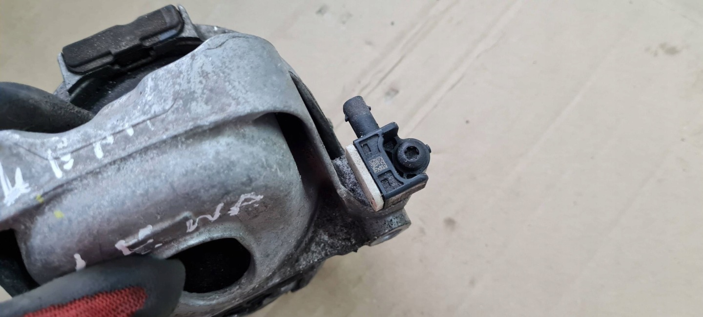 A6 C8 4K engine mount left front 2.0 TFSI HYBRYD 4M0199255BK A7 4K