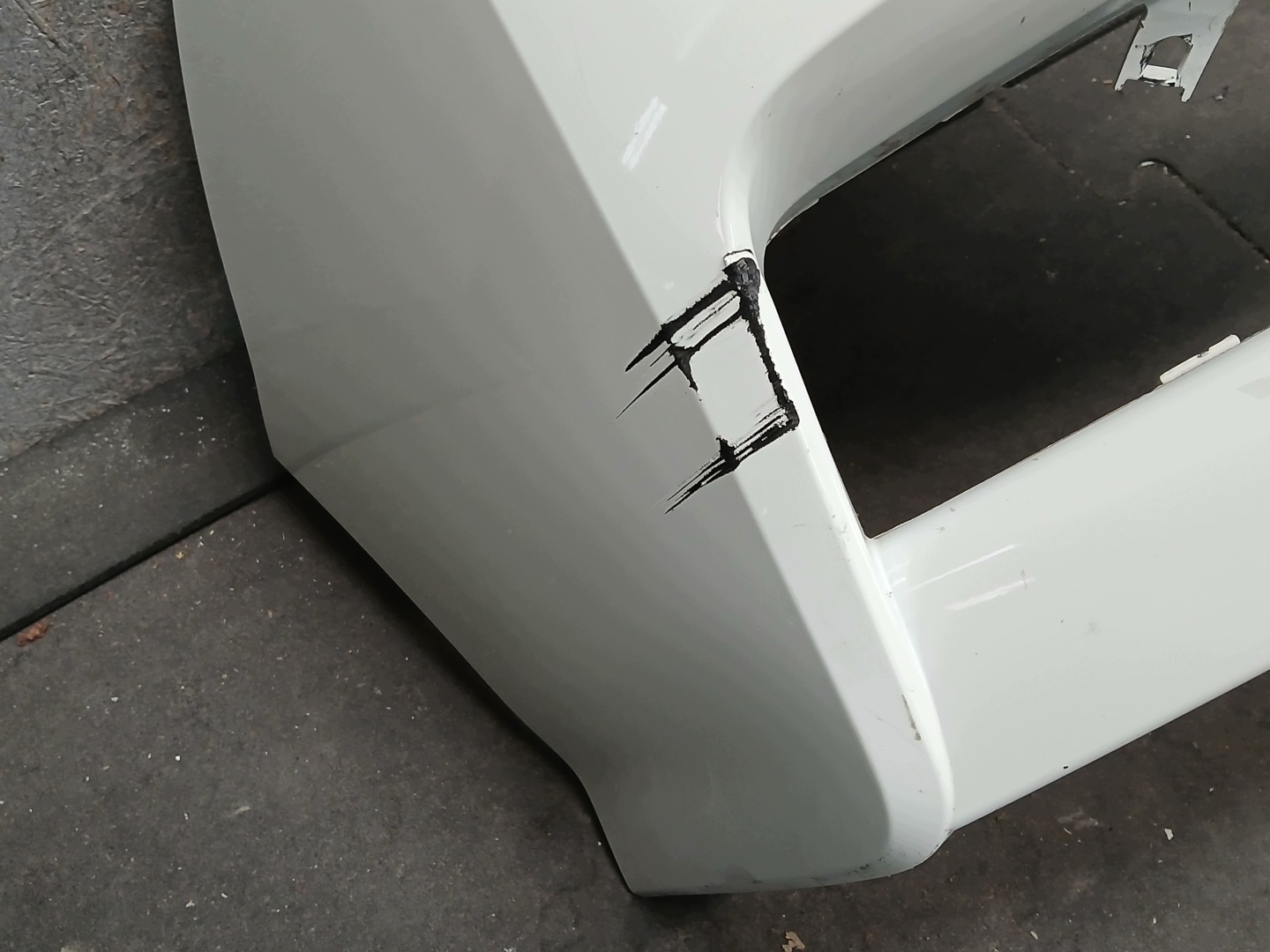 bumper front NISSAN LEAF II 2 17