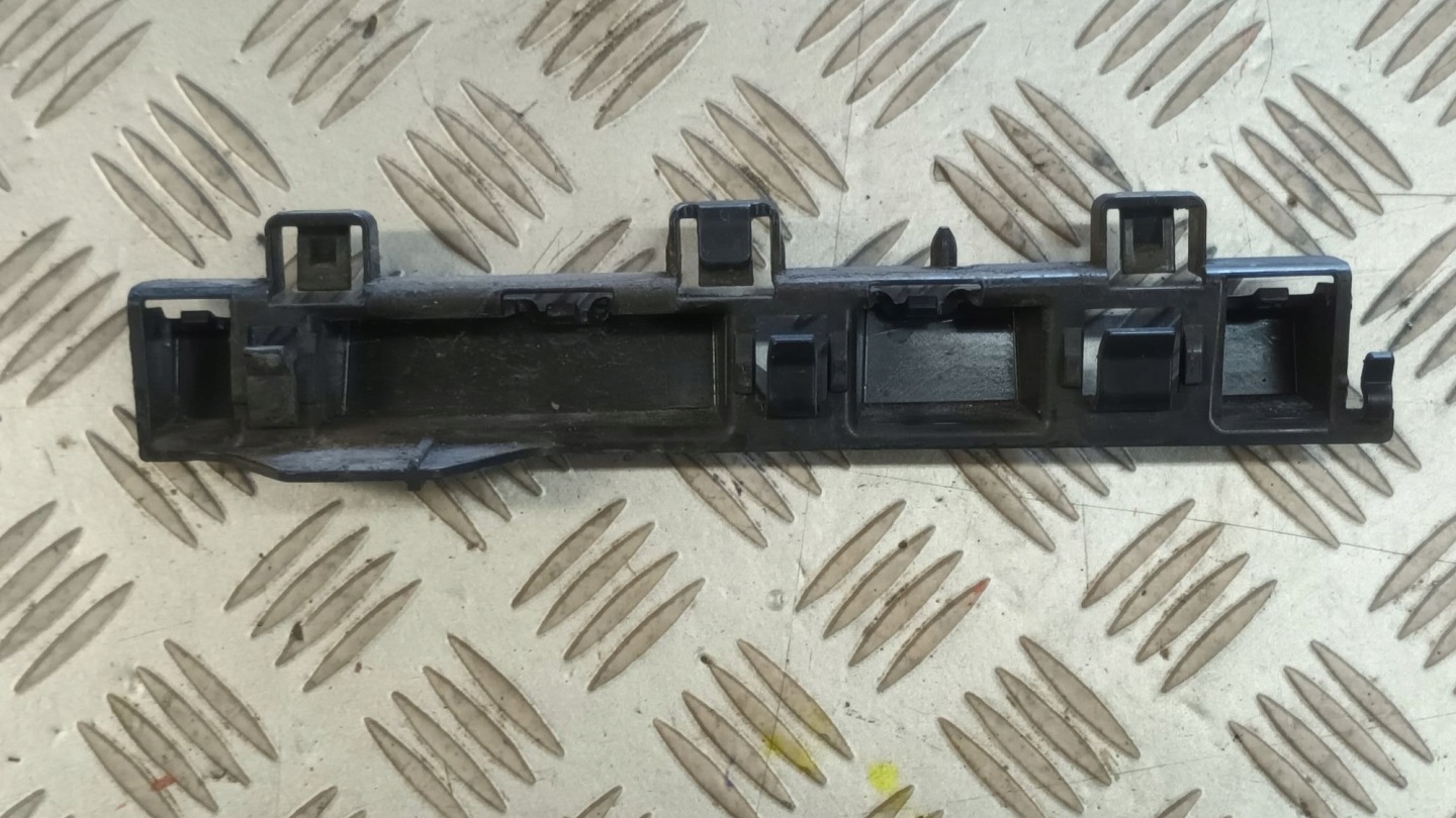 right holder mouldings PROGOWEJ BMW 4 F36 2014->
