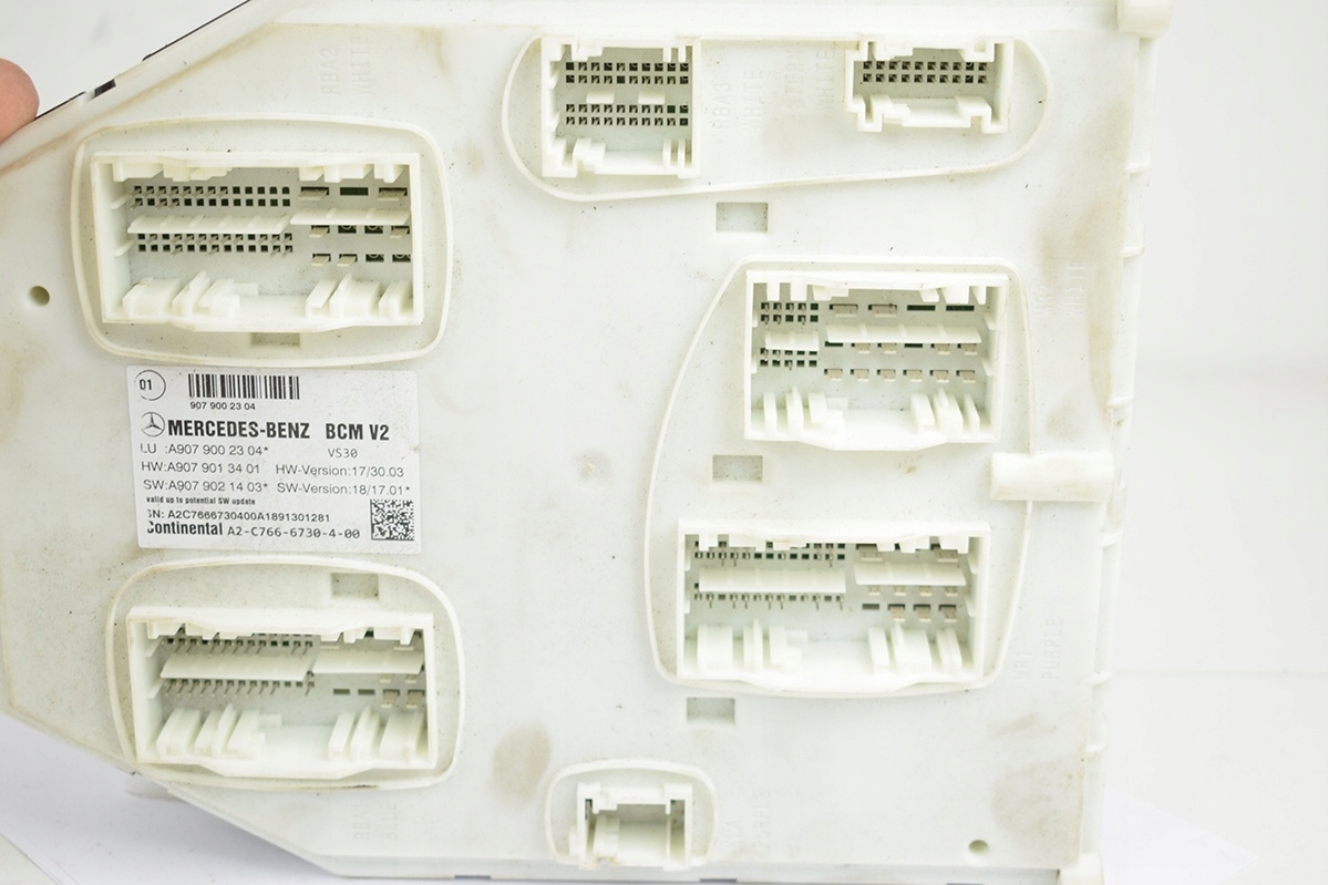 module control unit SAM BCM MERCEDES W910 W907 A9079002304