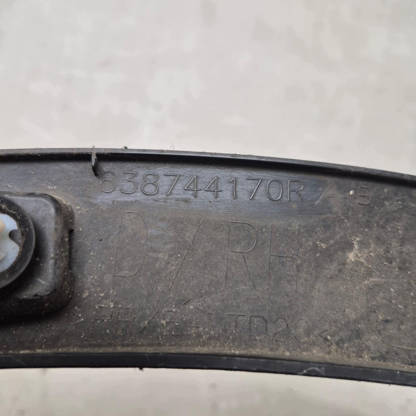 RENAULT KADJAR 15-22 Moulage Couverture Aile Droite Avant