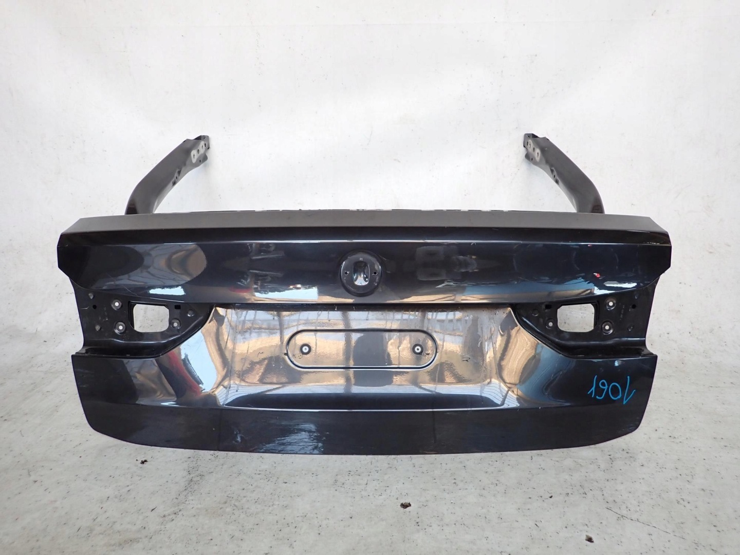 BMW 5 G31 KOMBI 17-23 boot door rear