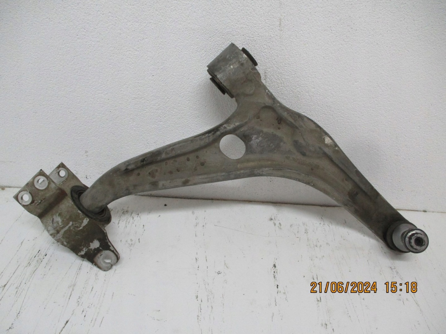 Querlenker links MERCEDES GLA A2473330300