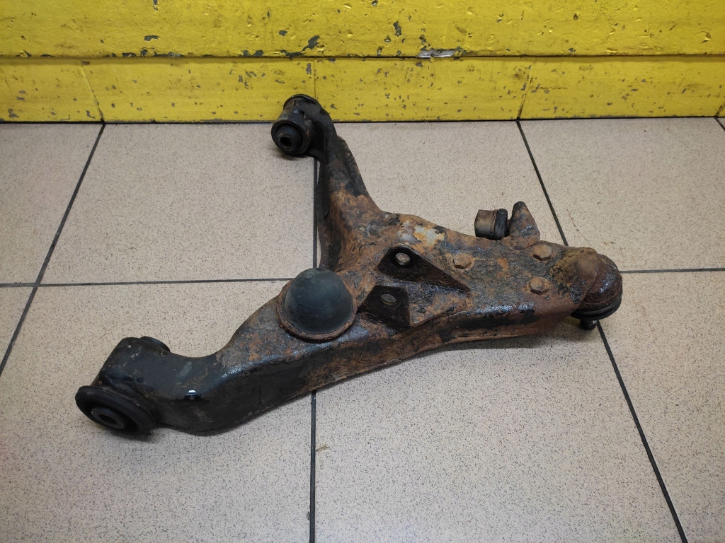 MITSUBISHI PAJERO 3 3.2 DID arm right front