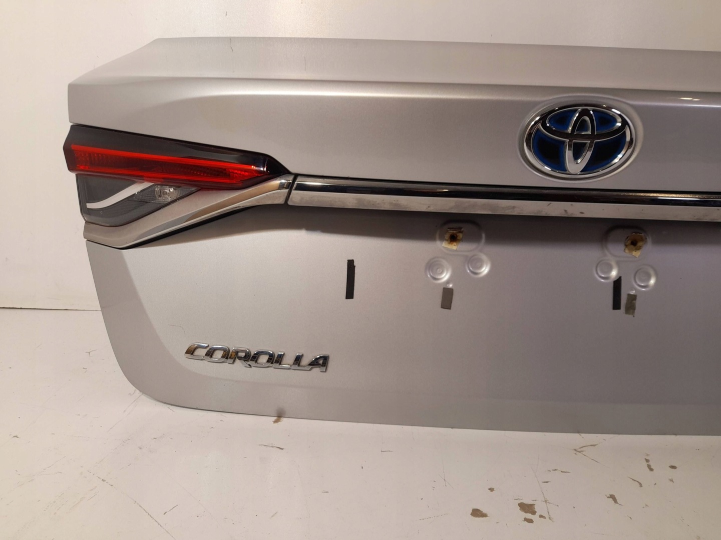 Toyota Corolla E21Sedan trunk door boot (H203)