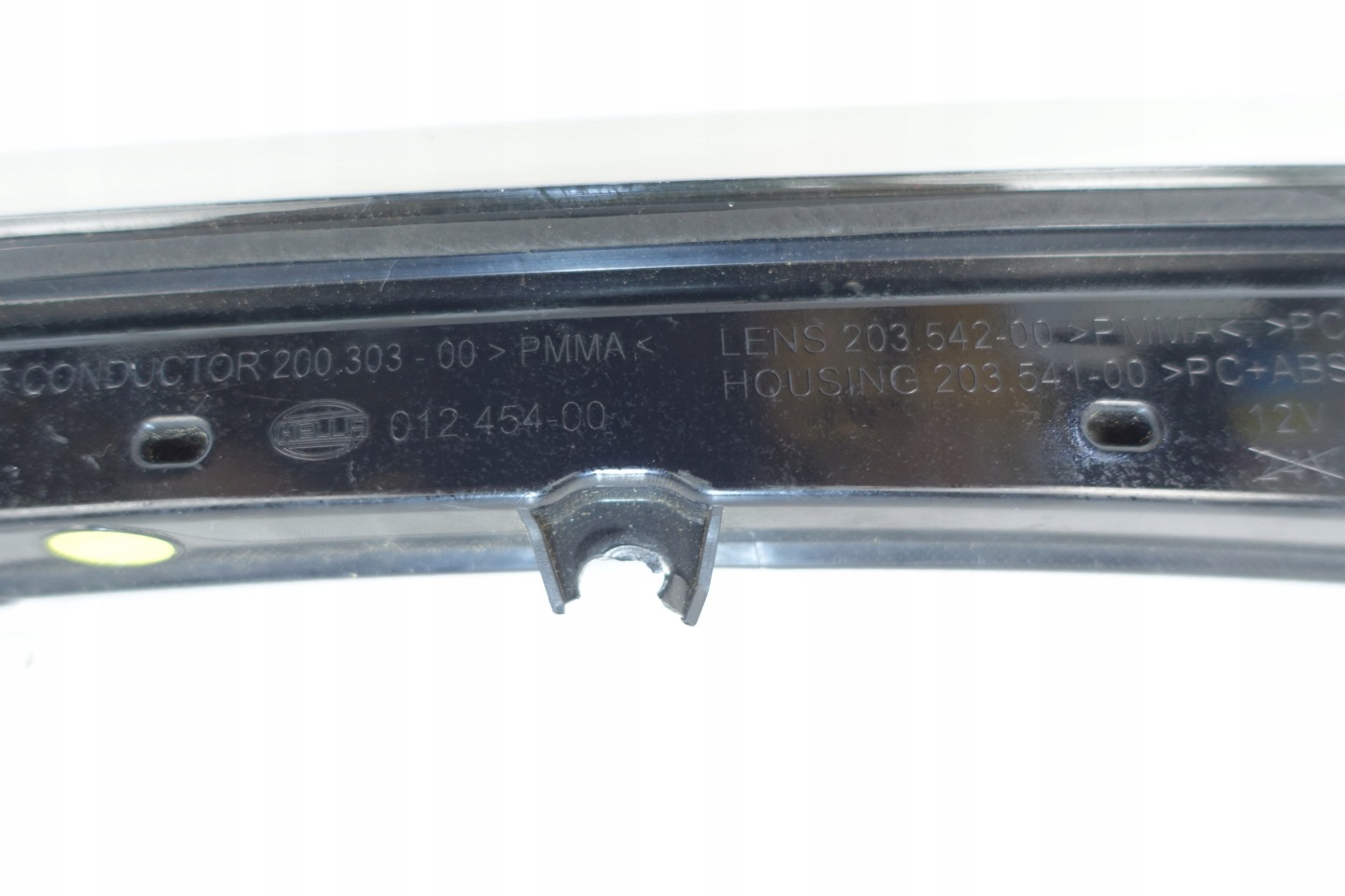 JAGUAR XE 2015- TRZECIE light STOP GJ32-13A613-AE