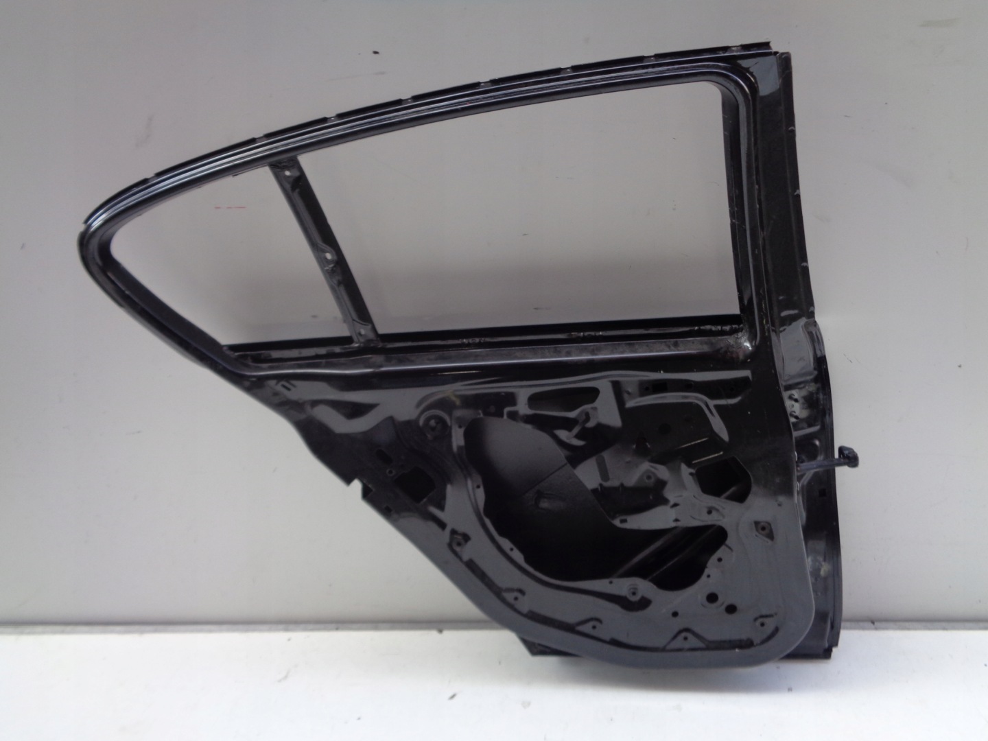 door left rear. BMW 1 E87 NR 28317