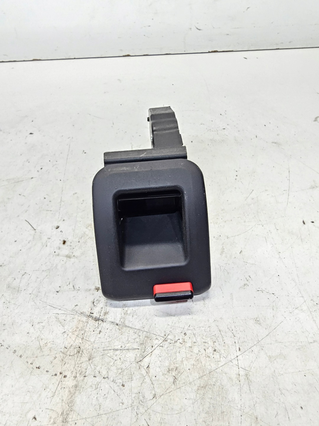 lock KANAPY right rear part AUDI Q3 8U VW 1K0885682M