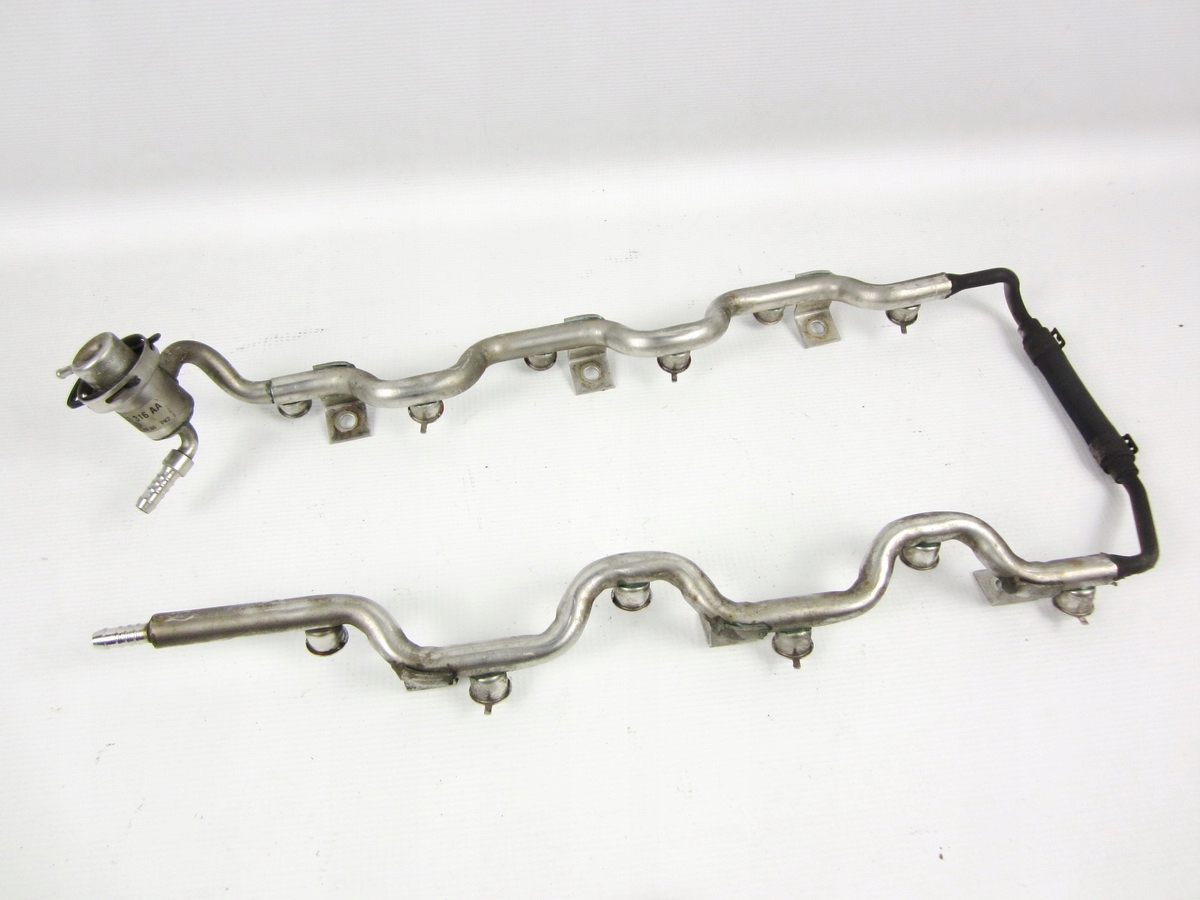 Kraftstoffverteiler Einspritzleiste VW Phaeton Audi A8 D3 W12 6.0