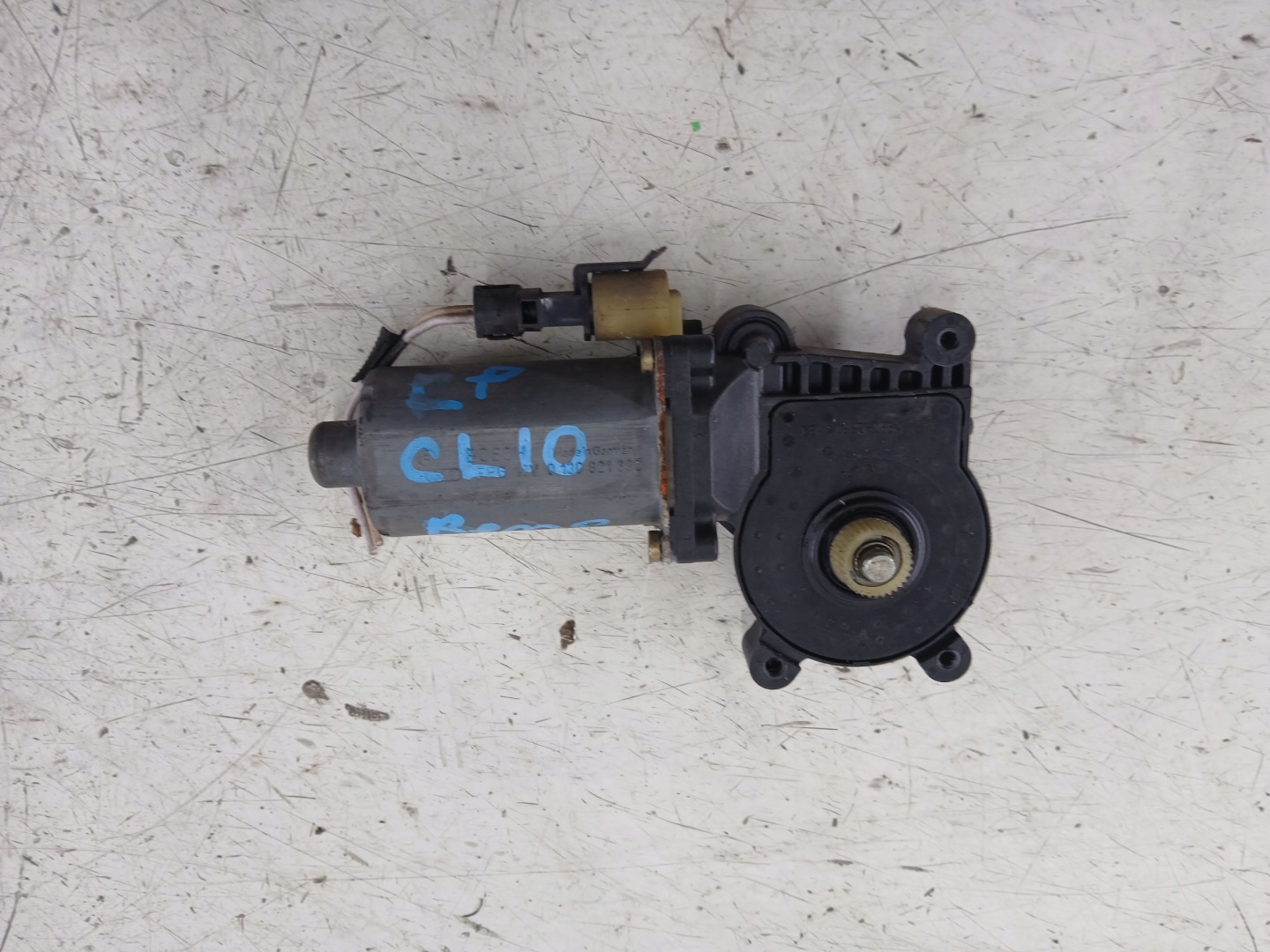 RENAULT CLIO II mini motor windows left front 0130821690