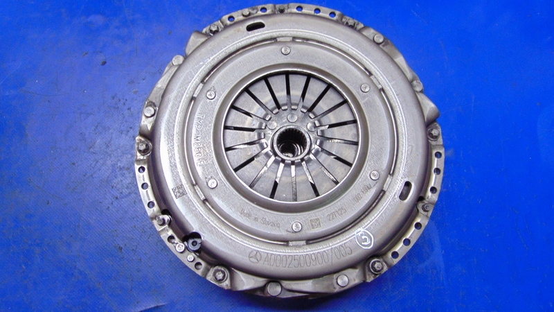 VOLANO USATO disco 8.5MM di pressione 2.2CDI MERCEDES SPRINTER A910 A907 18-25