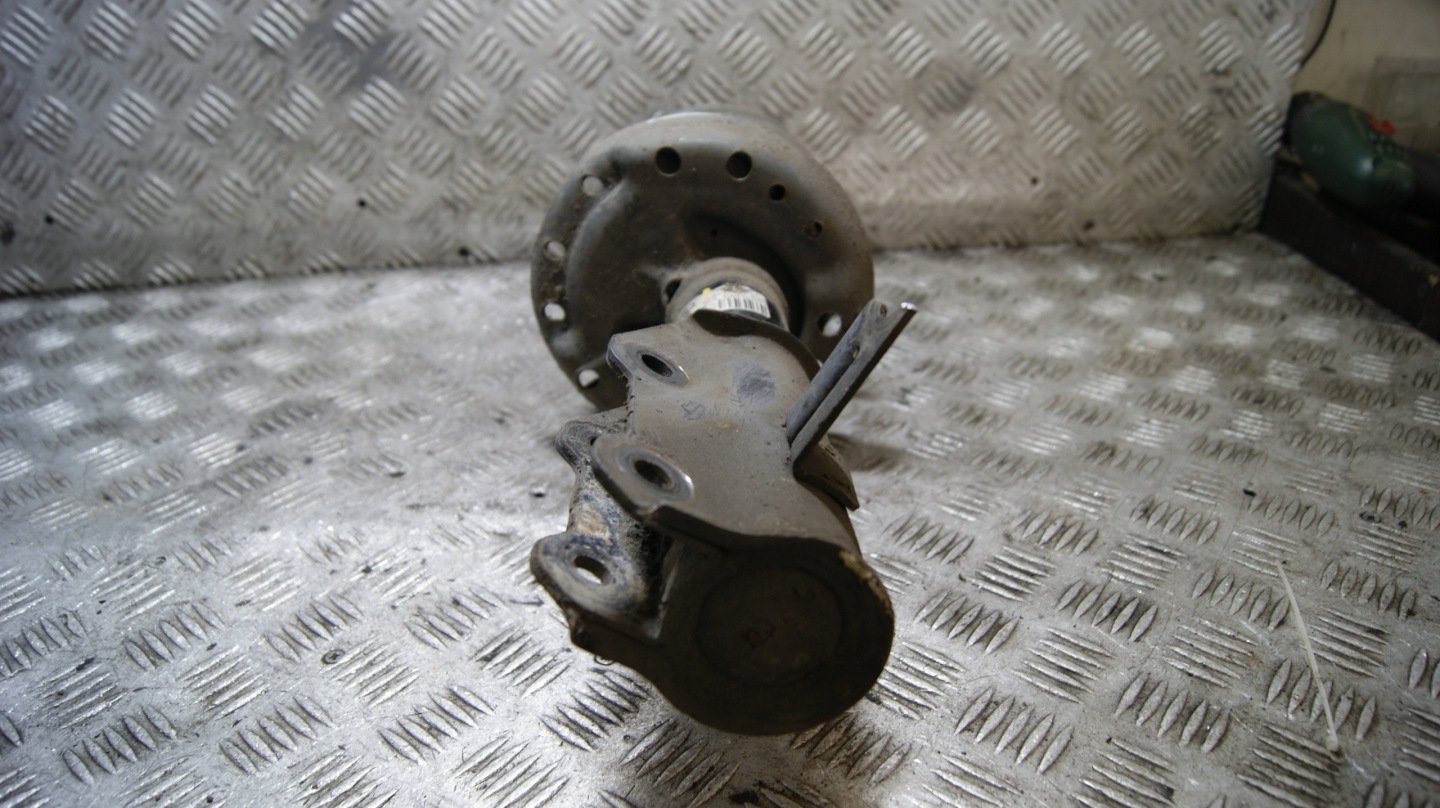 MCPERSON right front front OPEL INSIGNIA 13245977