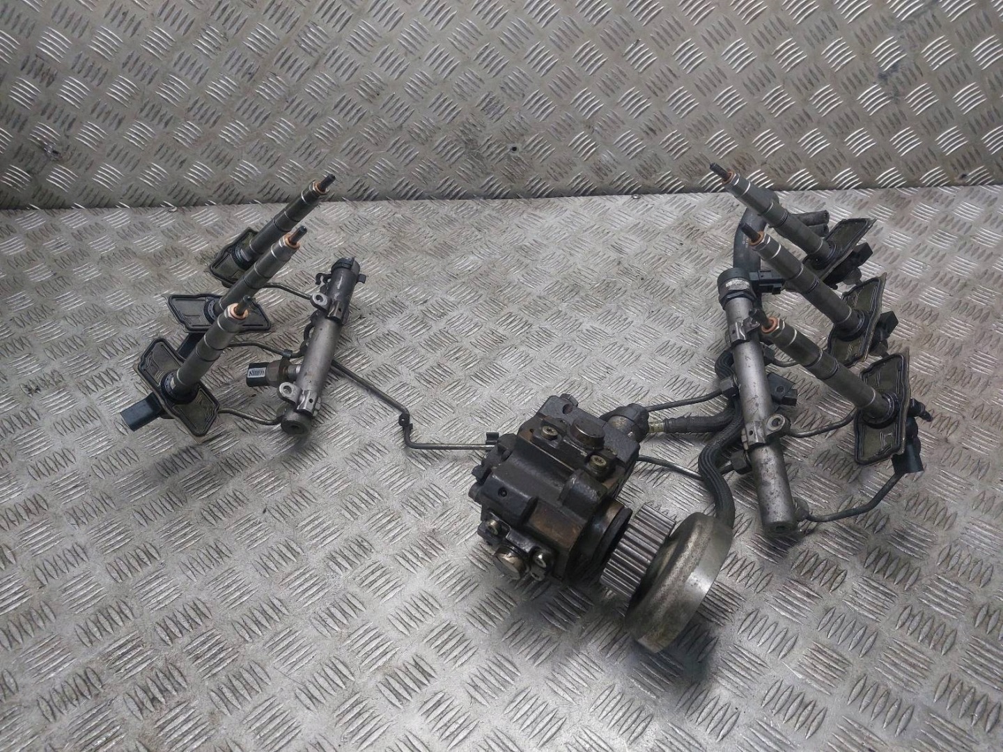 injection pump + injectors + moulding KOMPLET AUDI A6 C6 2.7 TDI