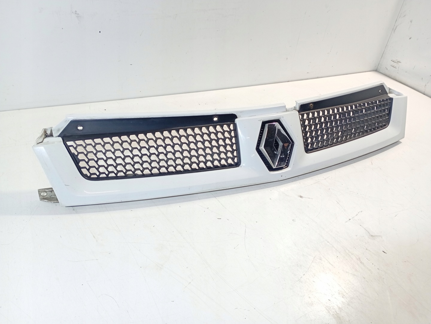 Renault MASTER II 2 LIFT 03-10 grill grille radiator