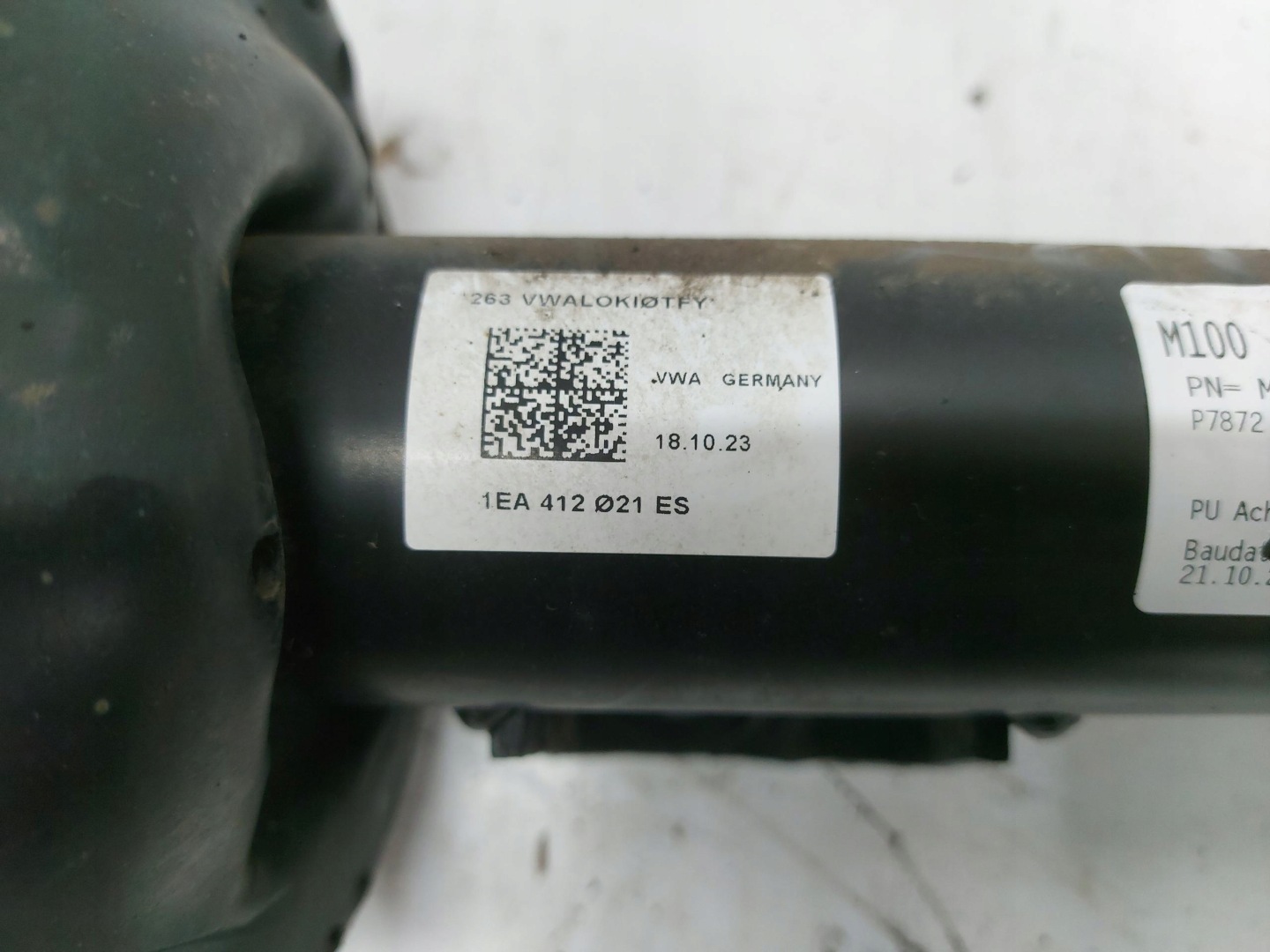 Audi Q4 40 E-TRON shock absorber mcperson left front front oryg 89a400035
