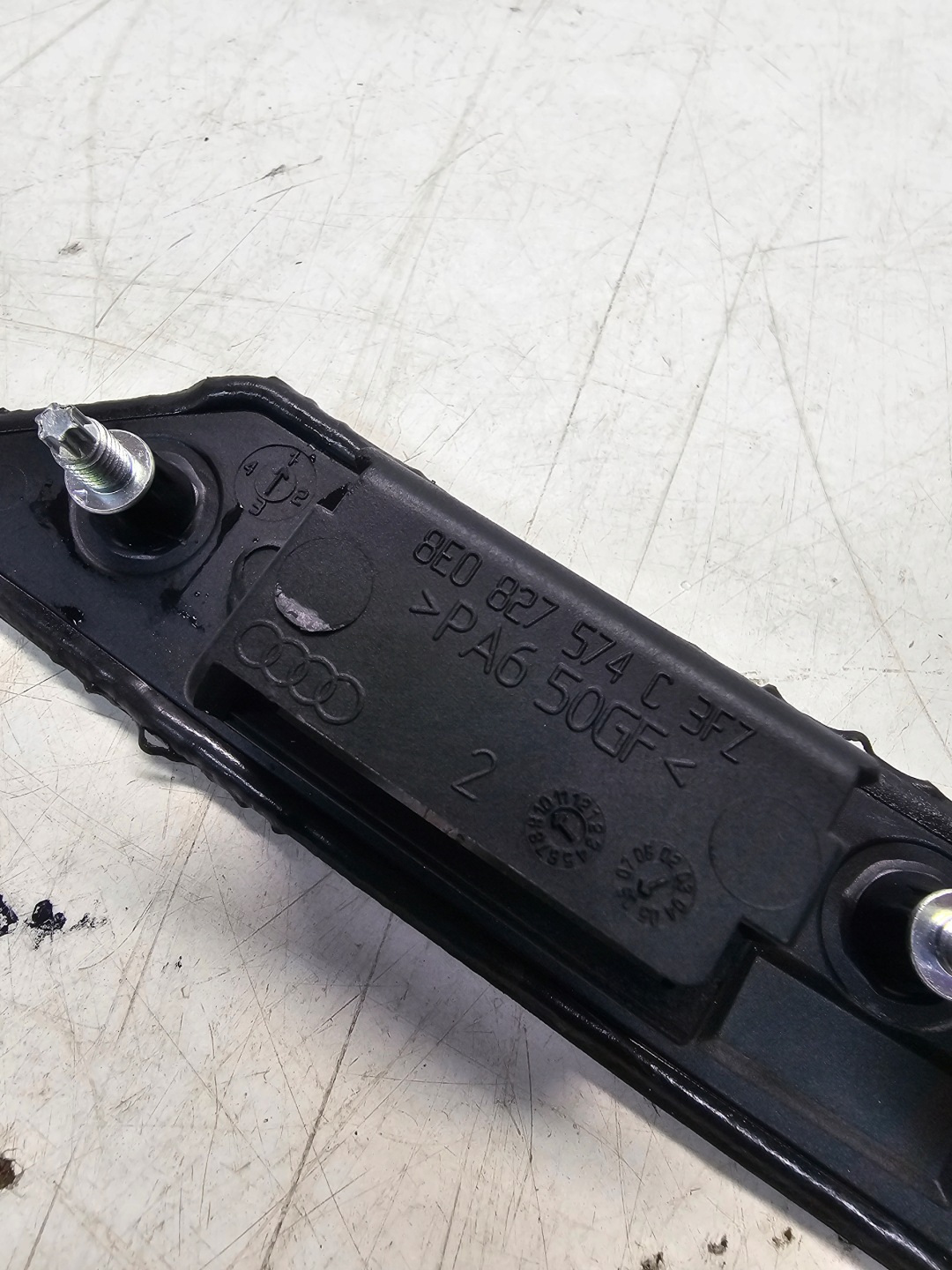 Boîte PODSWIETLENIA Panneau AUDI A3 A4 A6 8E0827574C