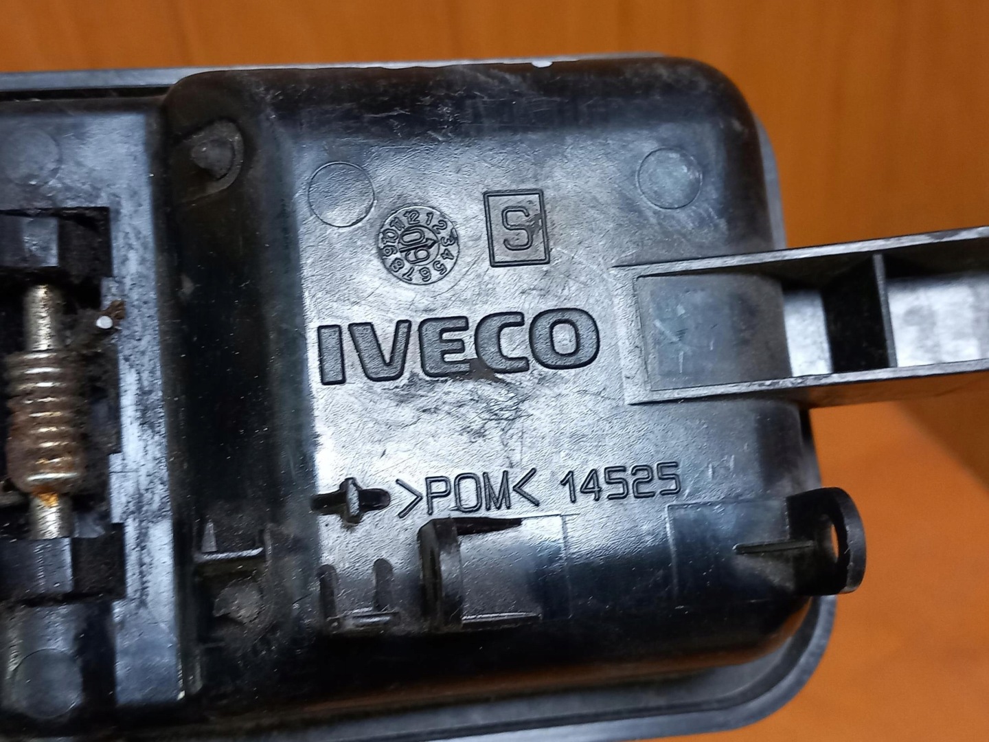 handle inner door right rear part IVECO DAILY IV POM14525 06-12