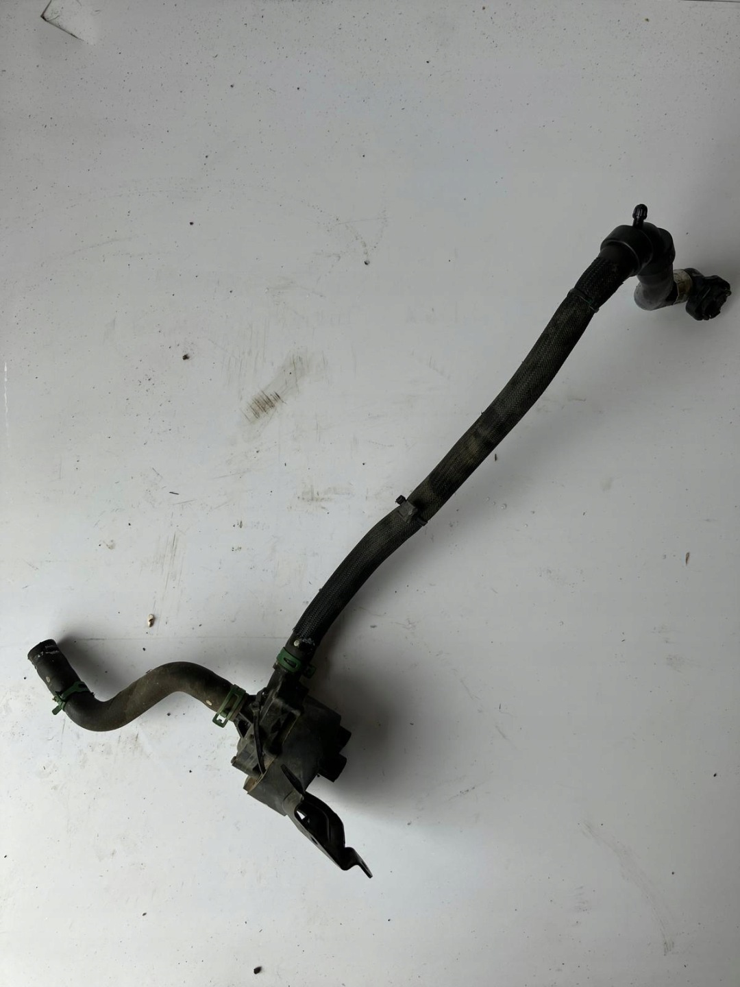 water pump RENAULT ZOE 144B03731R