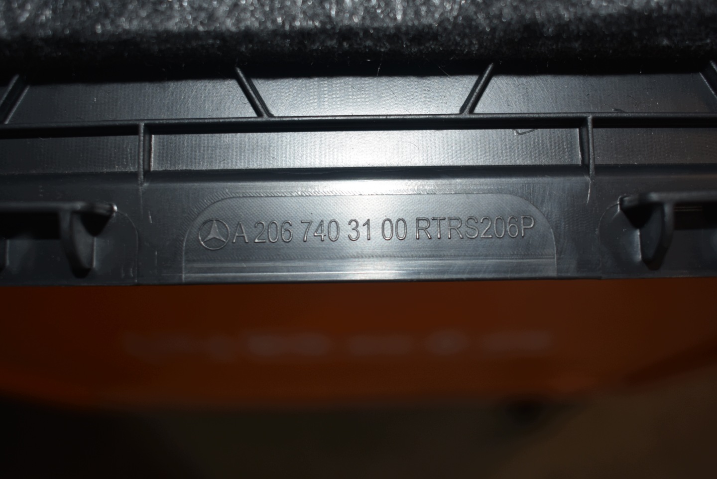 IDEALNA cover side bonnet boot MERCEDES W206 COMBI 1