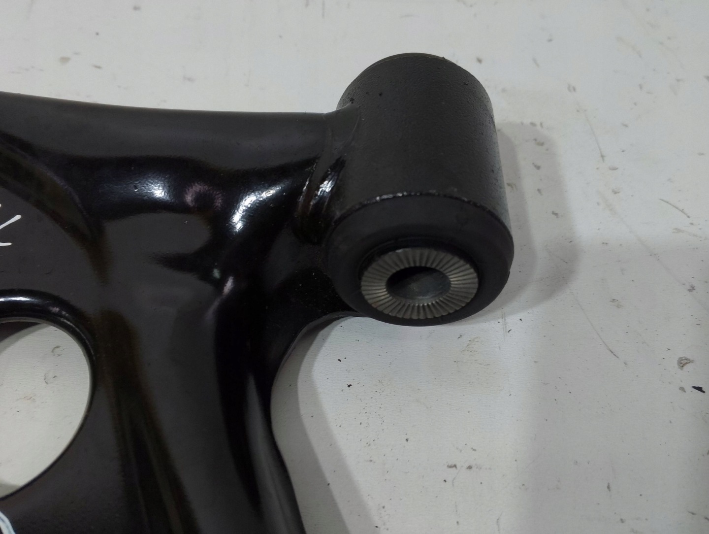Toyota Aygo X arm front