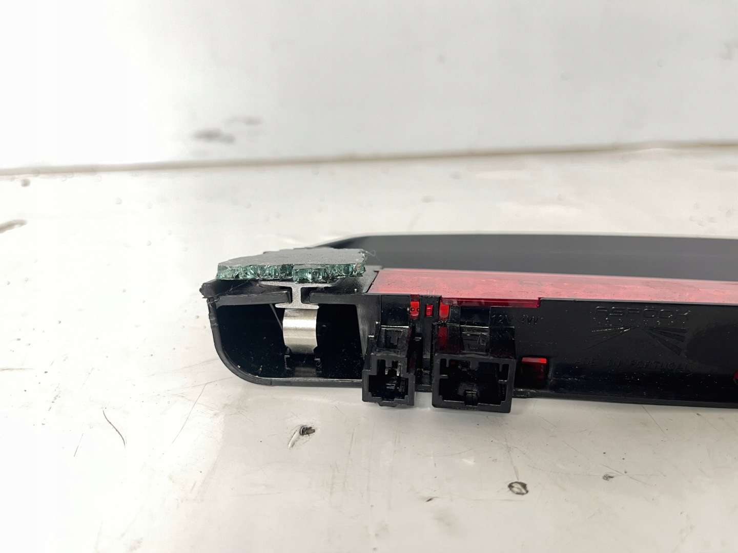 AUDI A6 C7 4G sedan TRZECIE light STOP 4G5945097