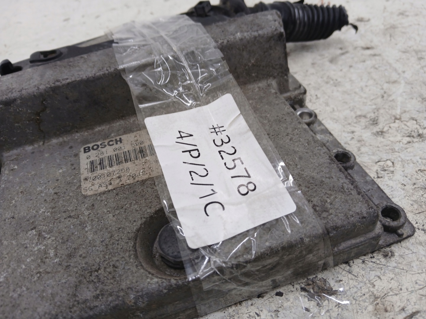 RENAULT ESPACE III 2.2 DCI control unit of the engine 7700107258