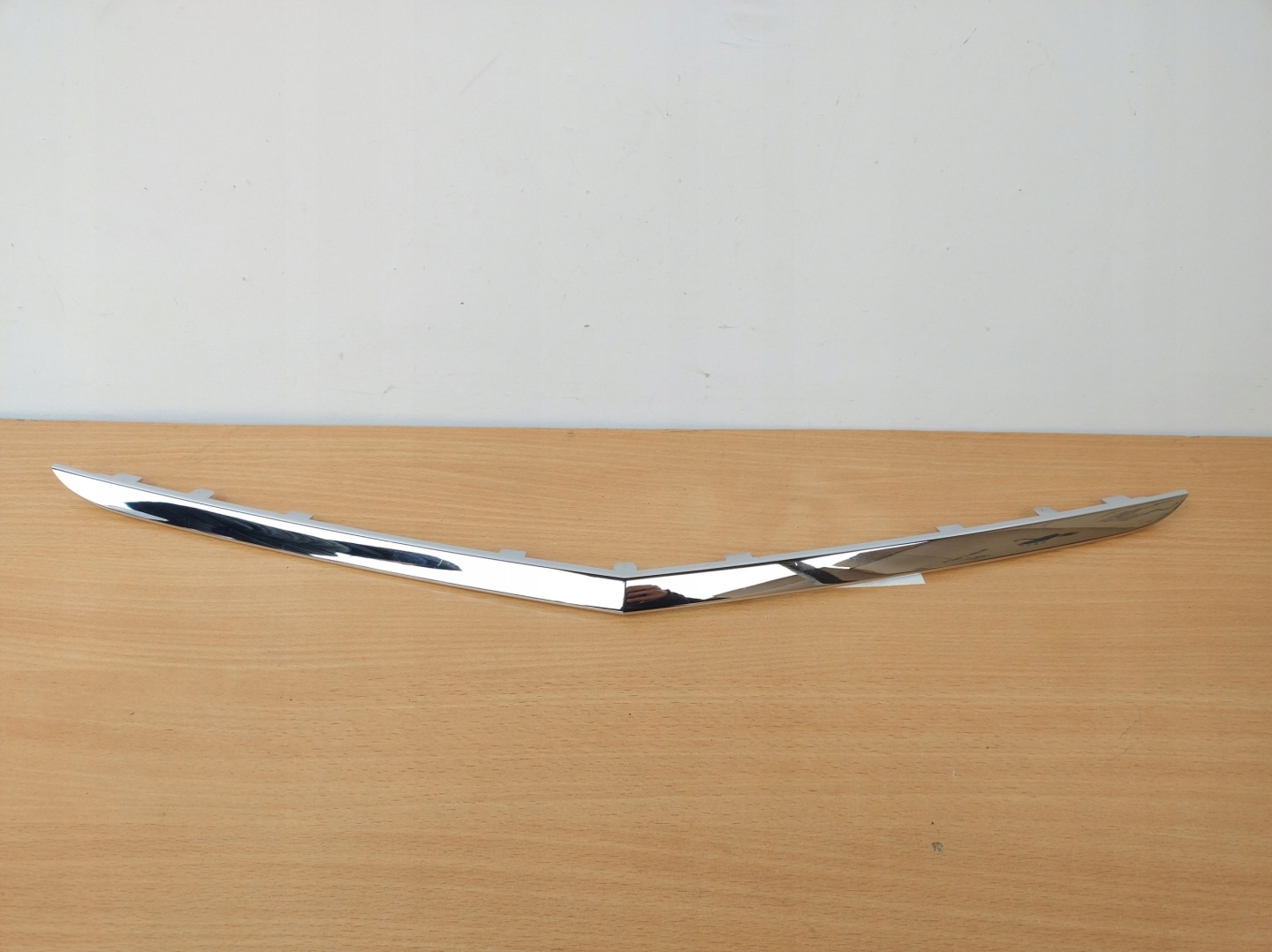 MERCEDES B-KLASA W245 FL lower CHROM grille moulding
