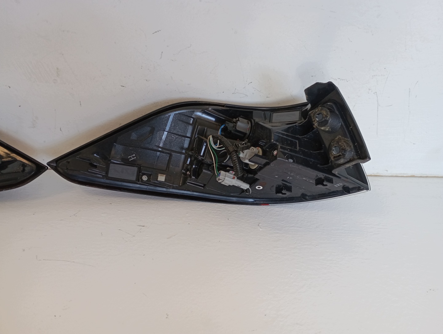 light rear part rear TOYOTA COROLLA CROSS right left