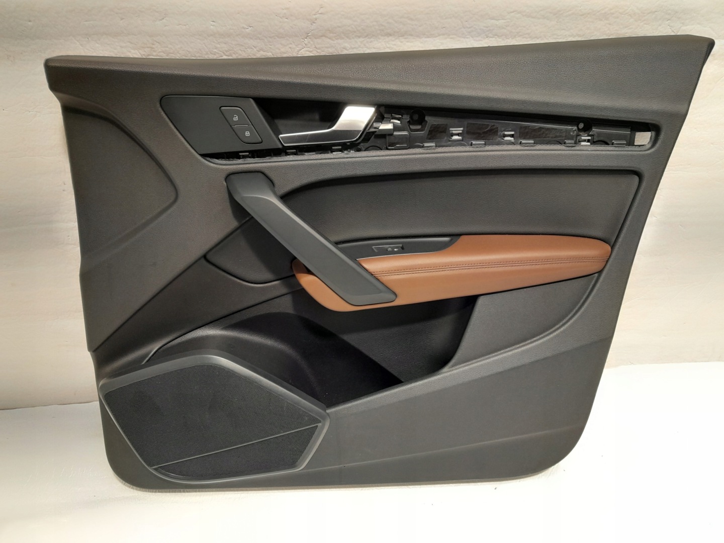 AUDI Q5 80A upholstery side door right front 80A867134