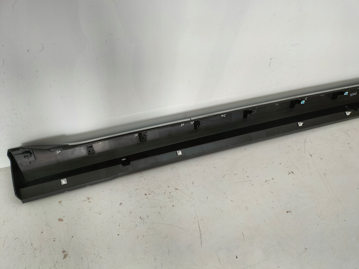 cap moulding threshold left CITROEN C-CROSSER 07
