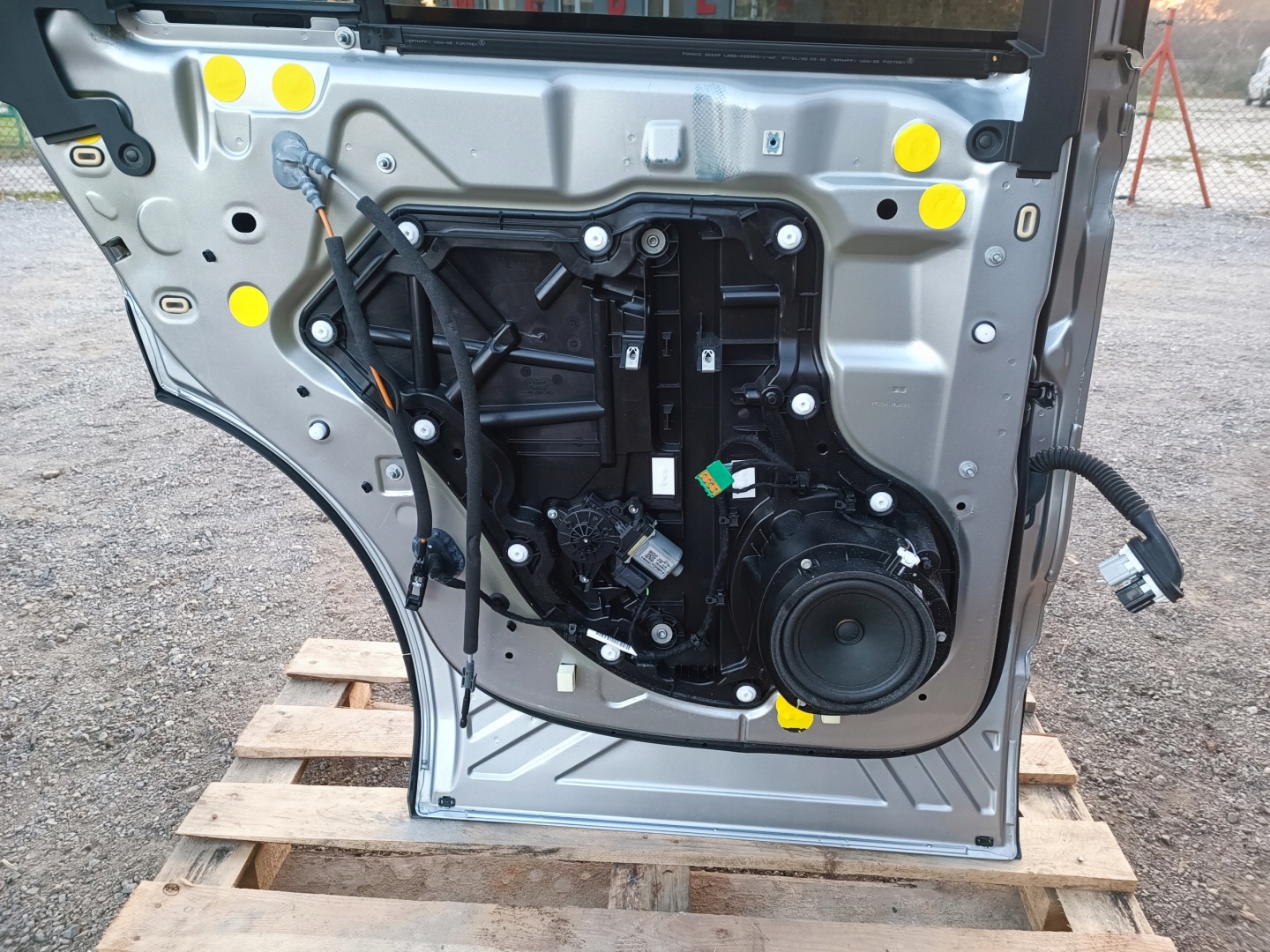 door rear part rear. left complete Ford Explorer VI 2020