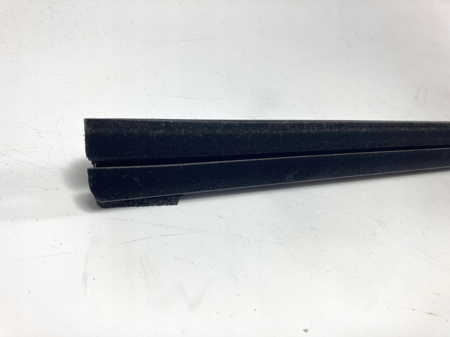 Ram 2500, 3500 gasket inner windows right front 2019-26