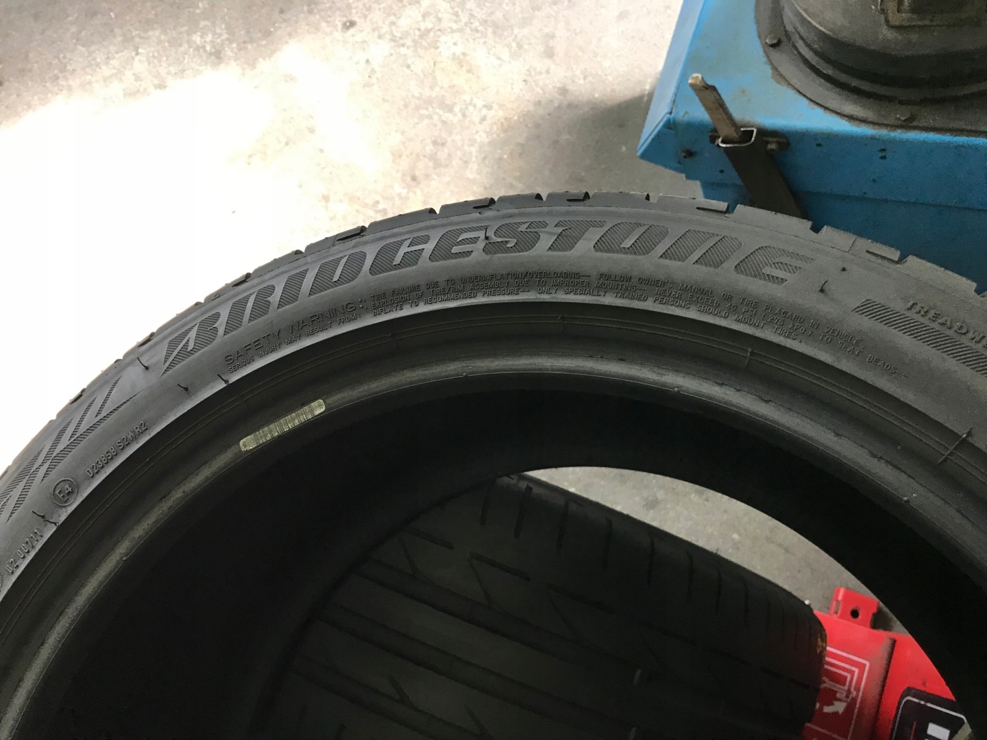 2 tyres summer 255/40R18 Bridgestone Potenza S001 Run Flat 6mm