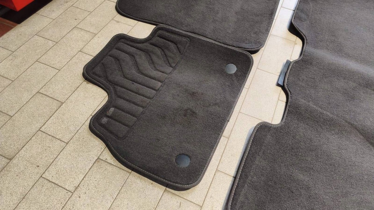 mats samochodowe Komplet Renault Espace V (RFC) 749027776R