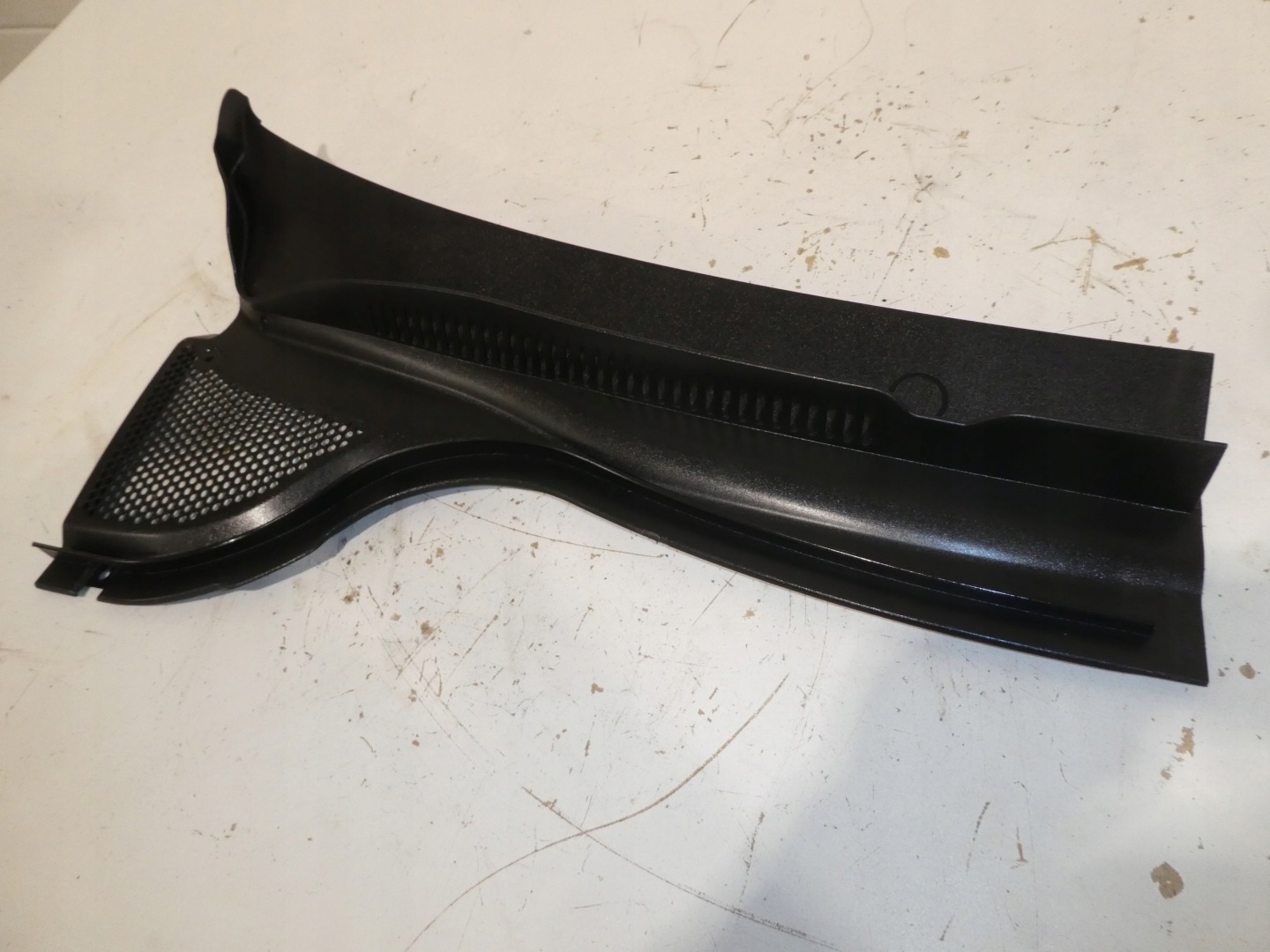 VW PASSAT CC torpedo right 3C8819404