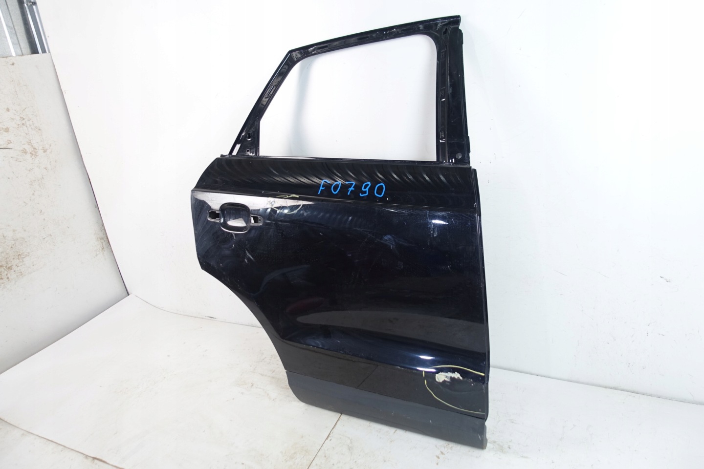 AUDI Q3 8U 2011- door right rear part right rear.