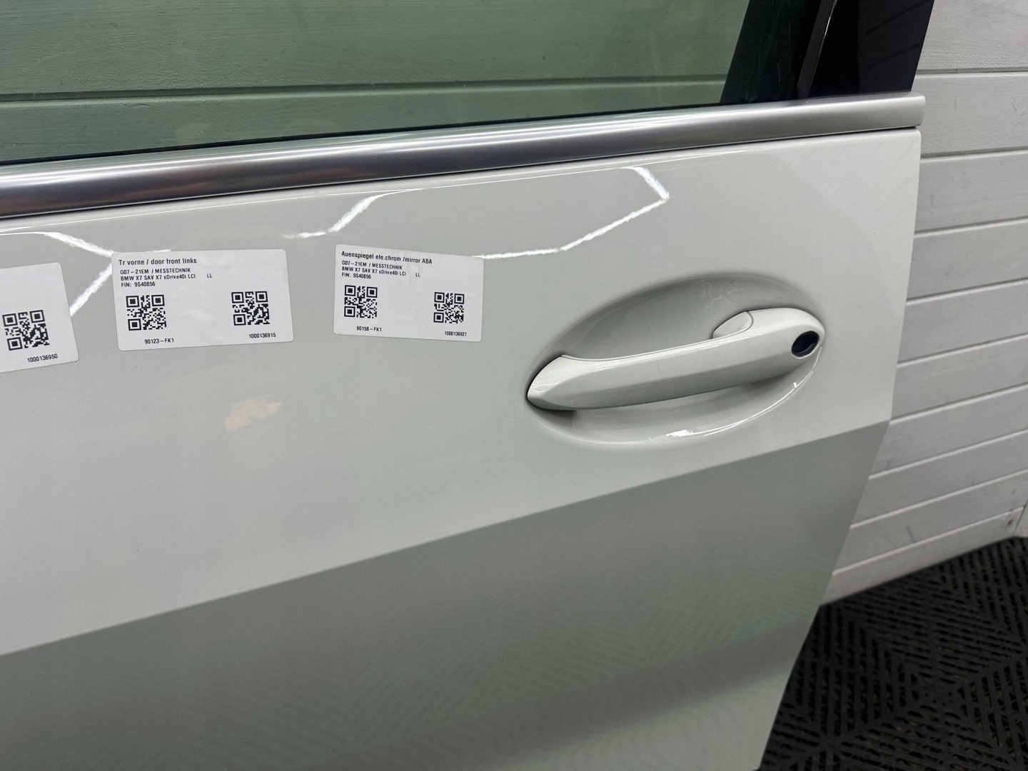 door front front side left BMW X7 G07 LCI complete colour A300
