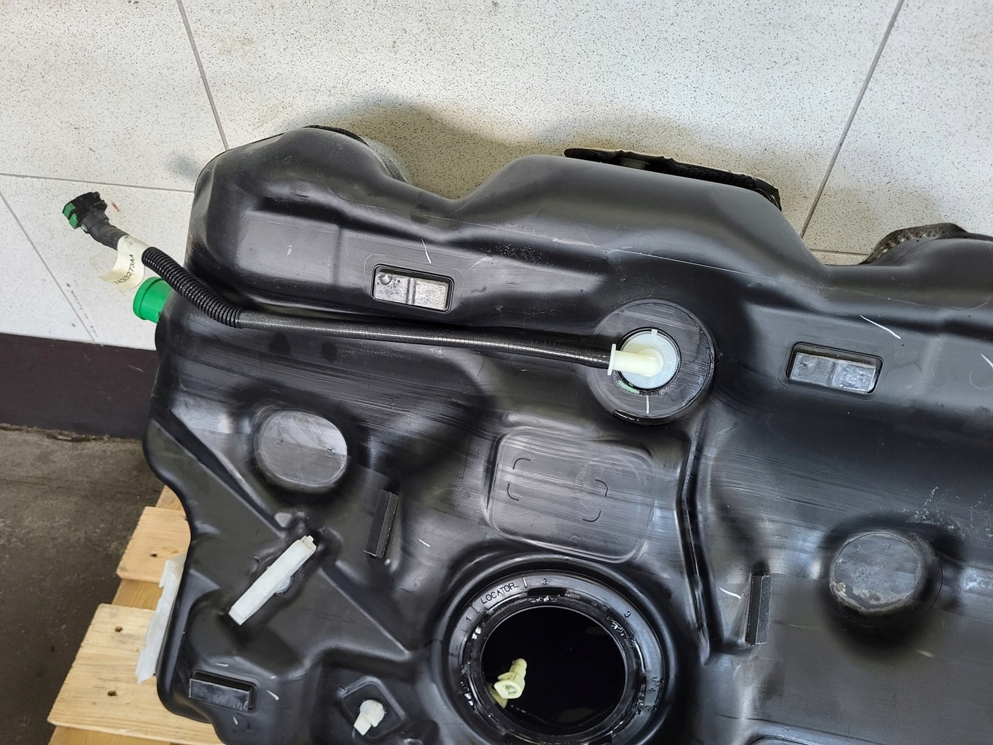 tank kraftstofftank 2.0 cdti OPEL INSIGNIA B 84017670