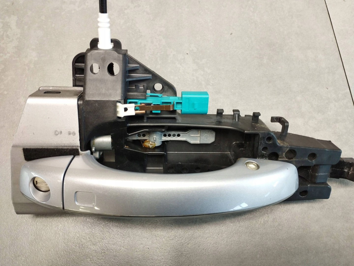 Audi A7 4G 2016 handle left front KESSY CHROM LED 4H1837885