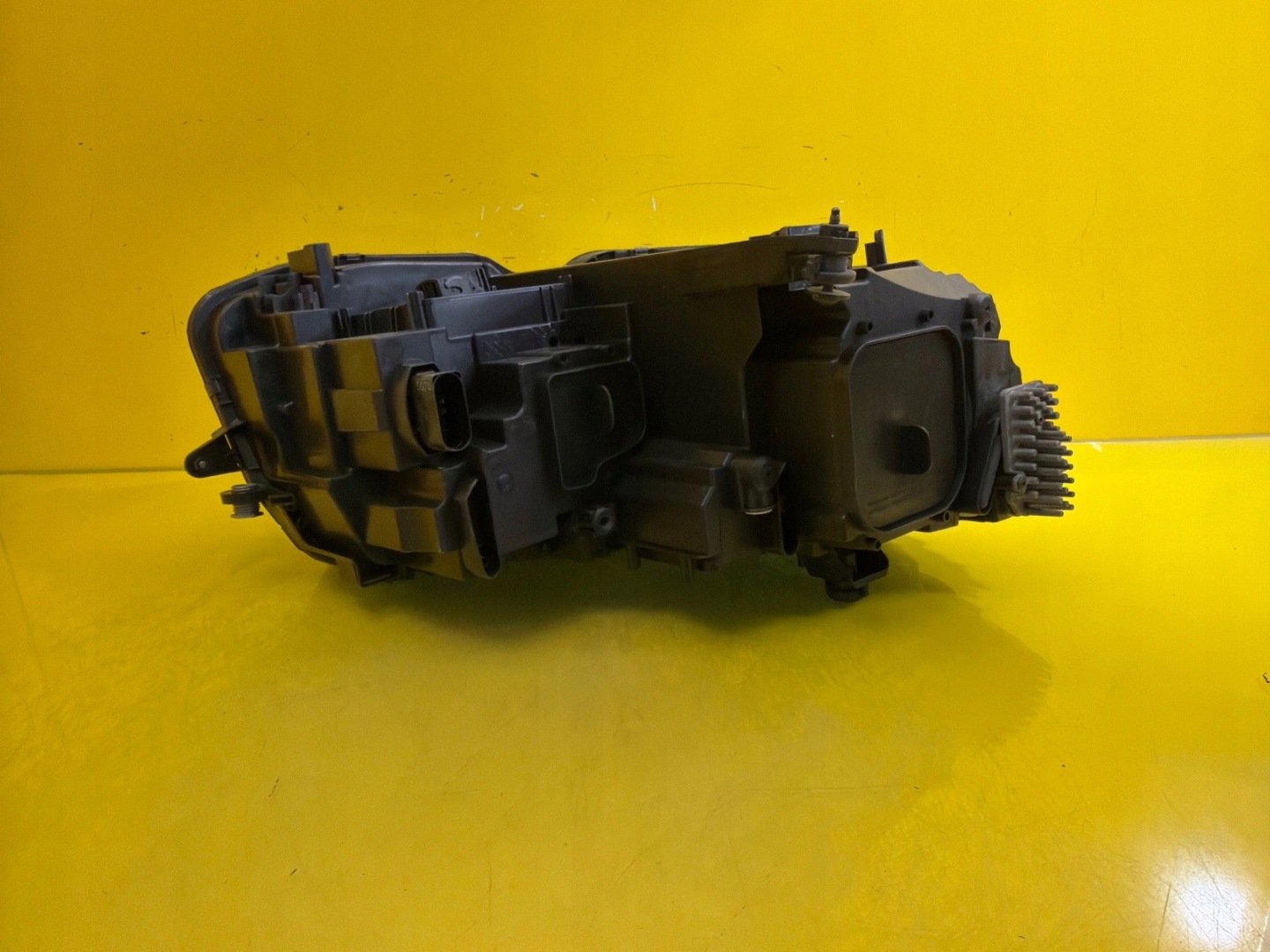light left front VW Tiguan 15- Full Led 5NB941081A