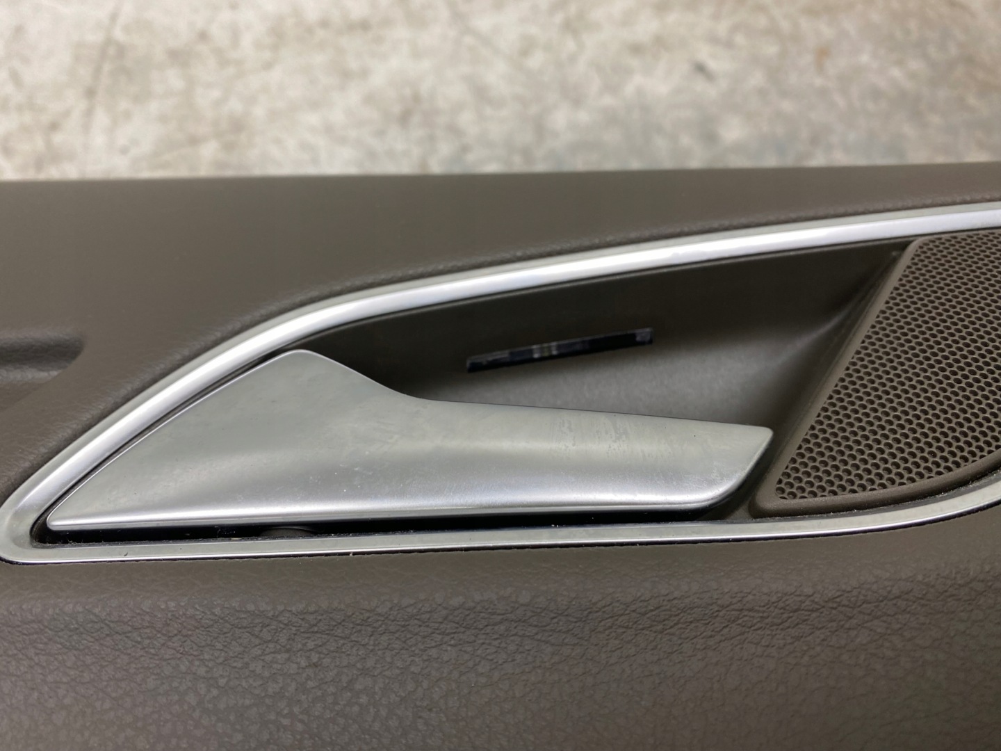 AUDI Q3 8U side upholstery left rear part BRAZ BANAN EUROPA